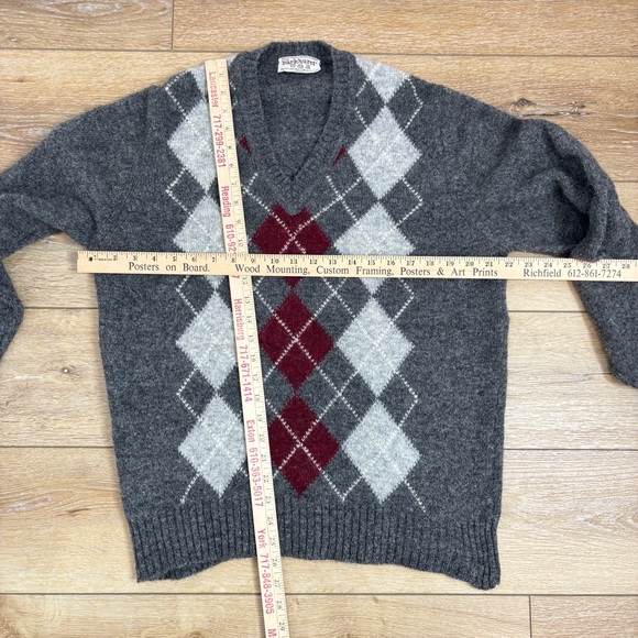 VTG Parkhurst Argyle V-Neck Sweater Gray White Maroon 100% Shetland Wool Canada - Picture 3 of 13